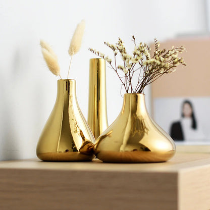 Luxmina Gold Plated Ceramic Vase
